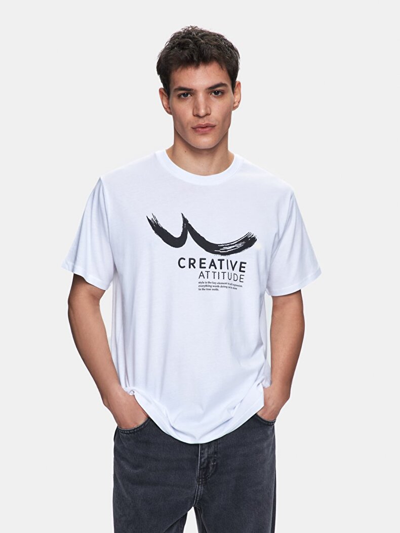 Beyaz T-shırt