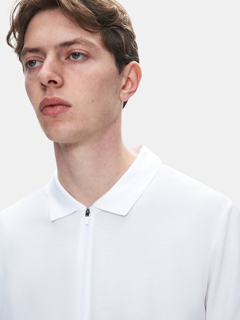 White T-shirt