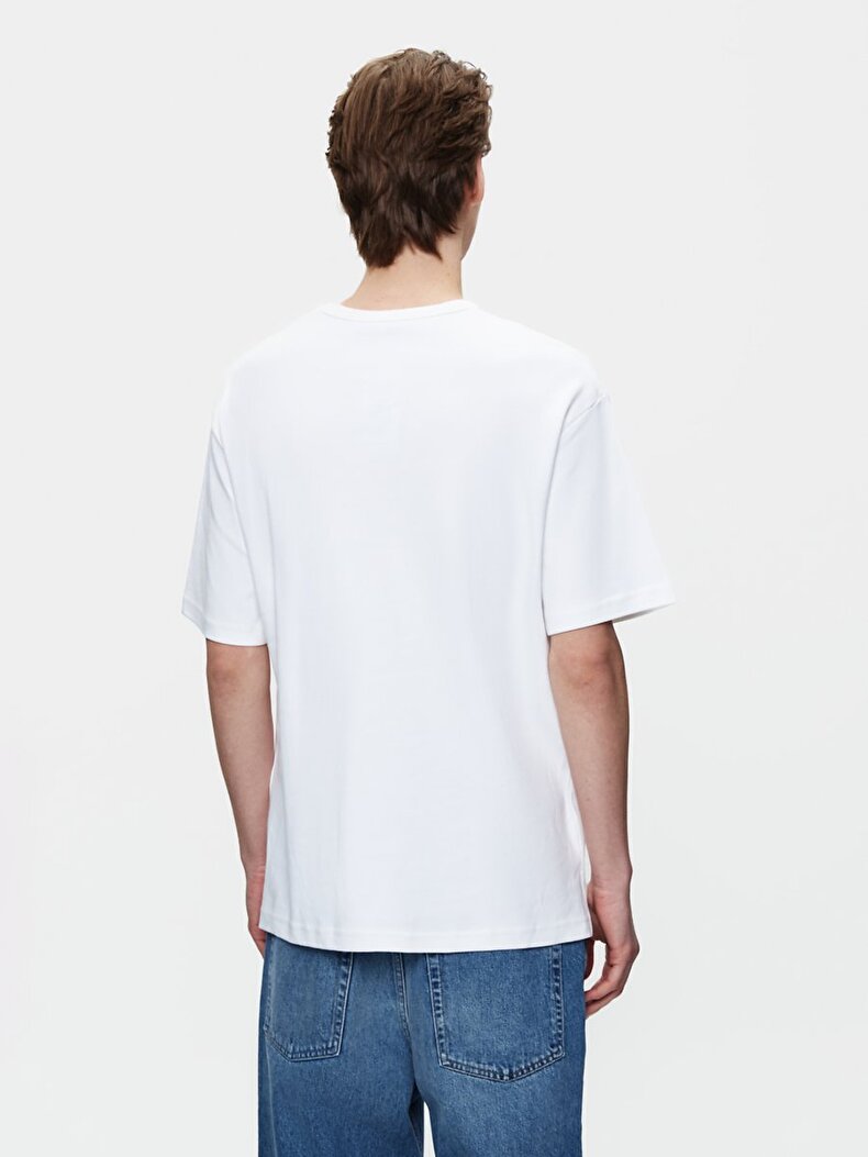 Loose Beyaz T-shırt