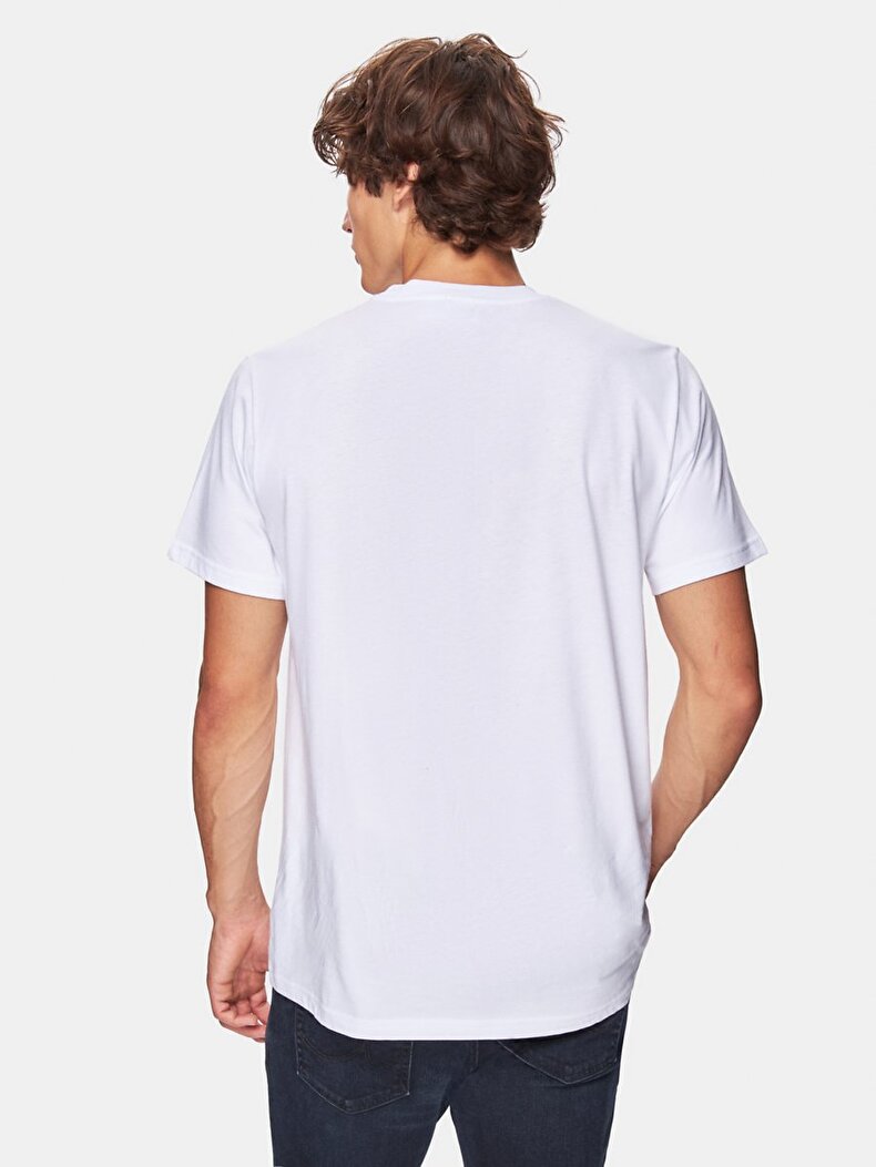 Beyaz T-shırt