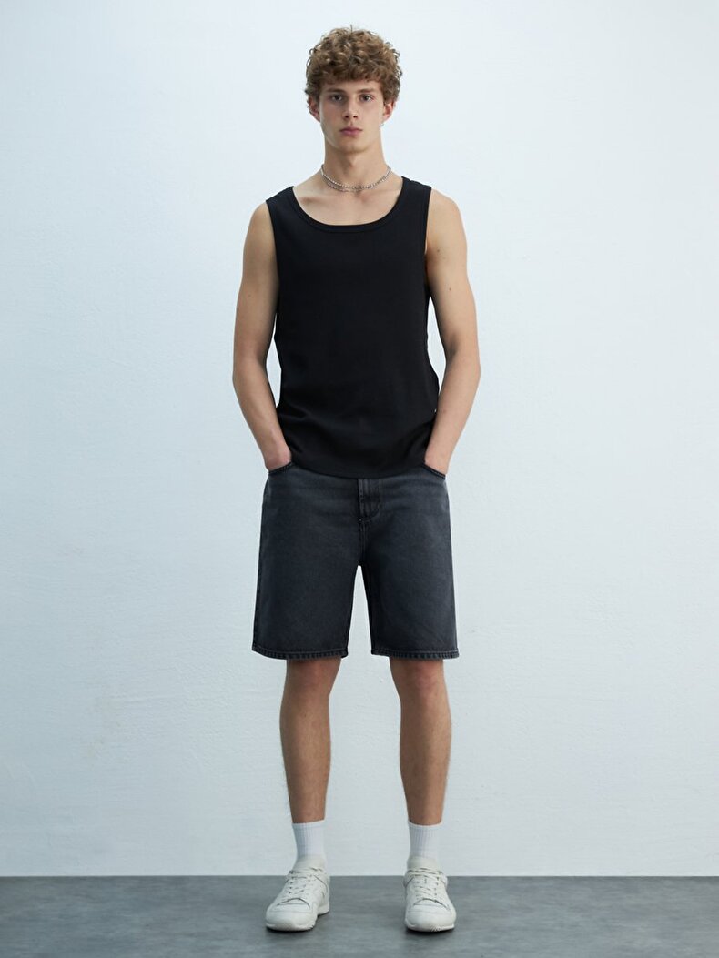 Black T-shirt