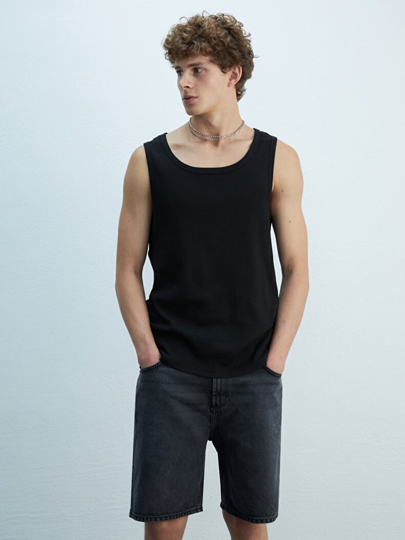Black T-shirt
