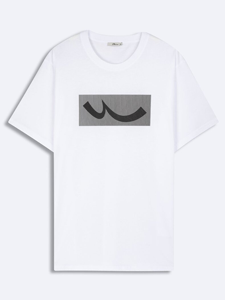 White T-shirt
