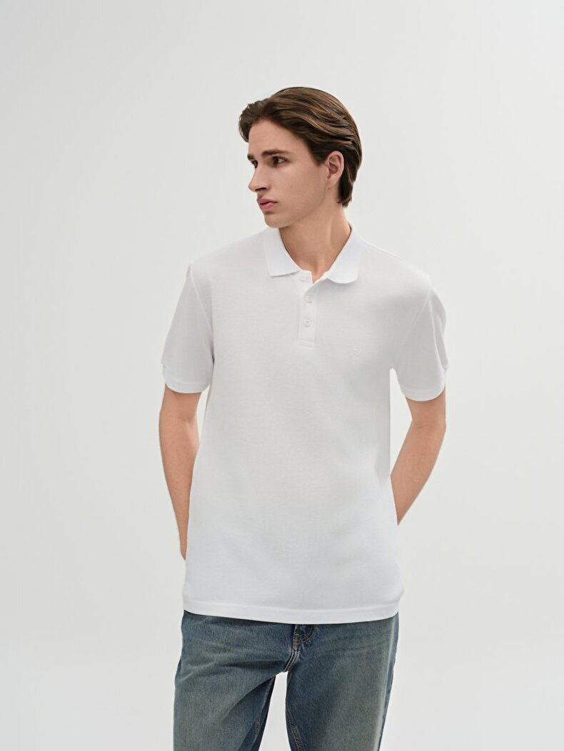 White T-shirt