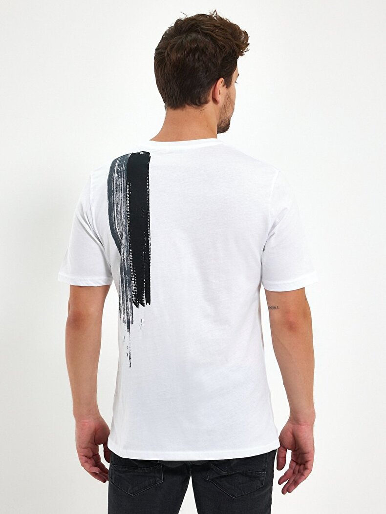 White T-shirt