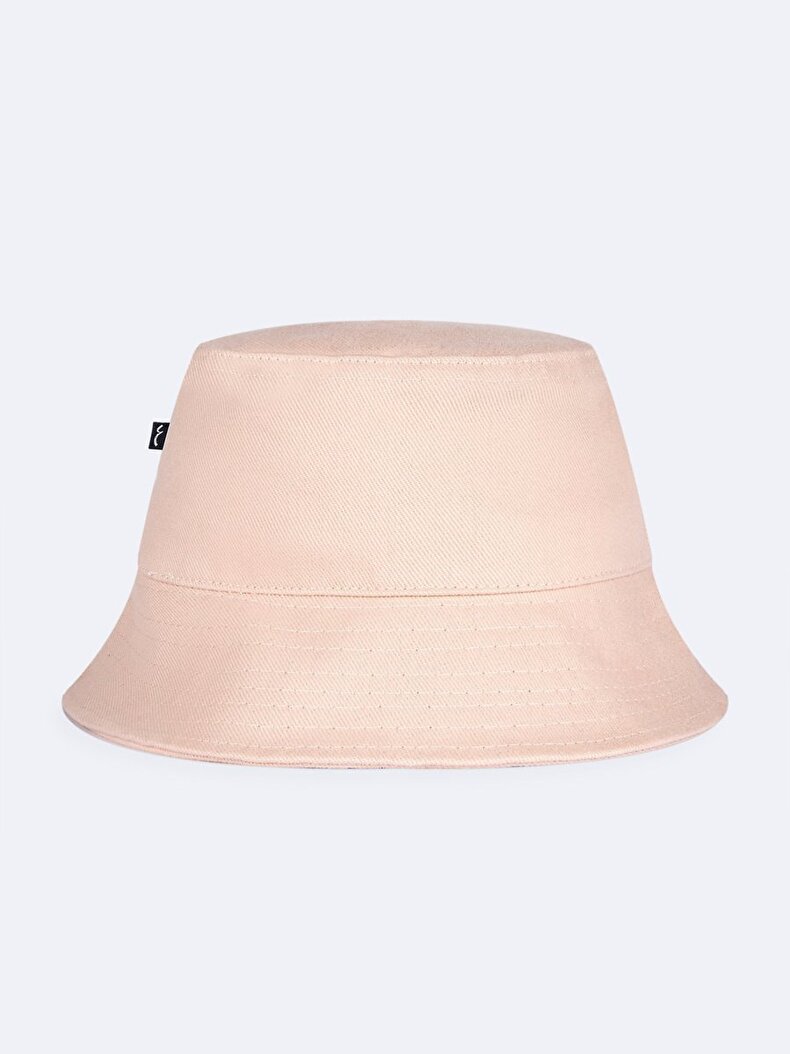 Pembe Şapka