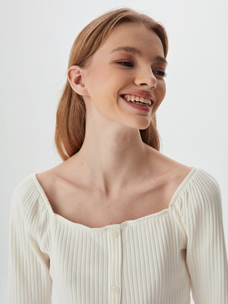 Buttoned Ribbed Ball White T-shirt
