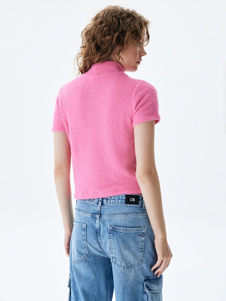 Straight Collar Soft Pink T-shirt