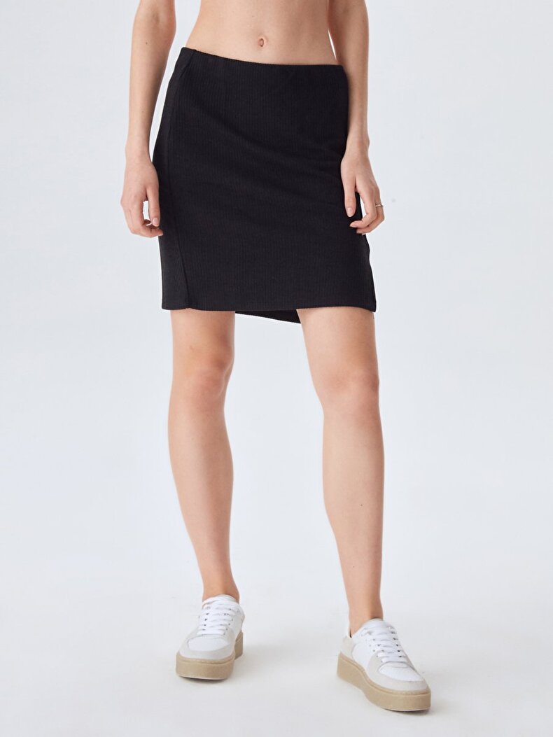 Short Split Black Skirt