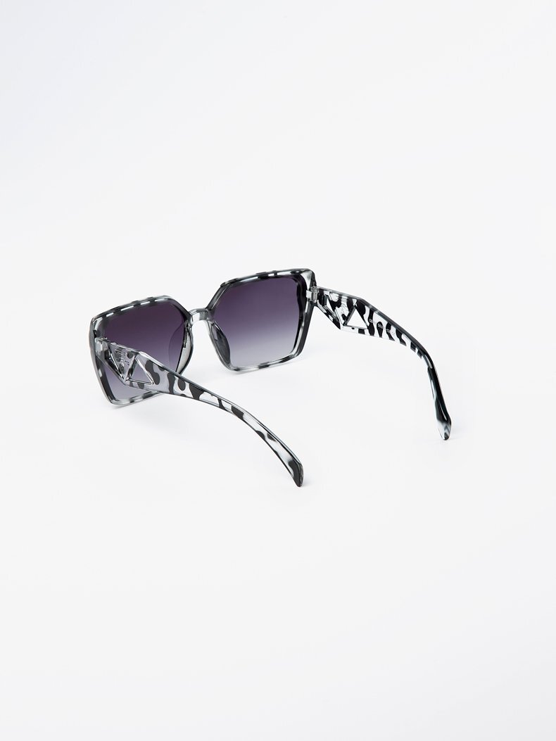 Black Glasses
