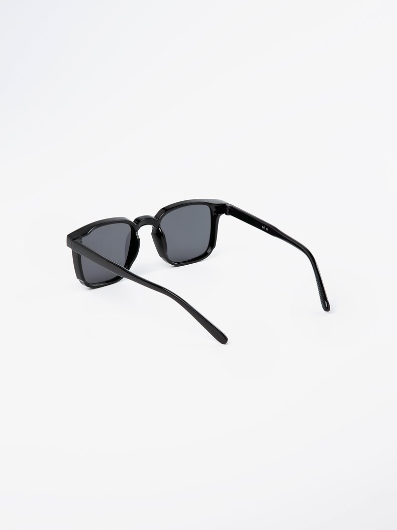 Black Glasses