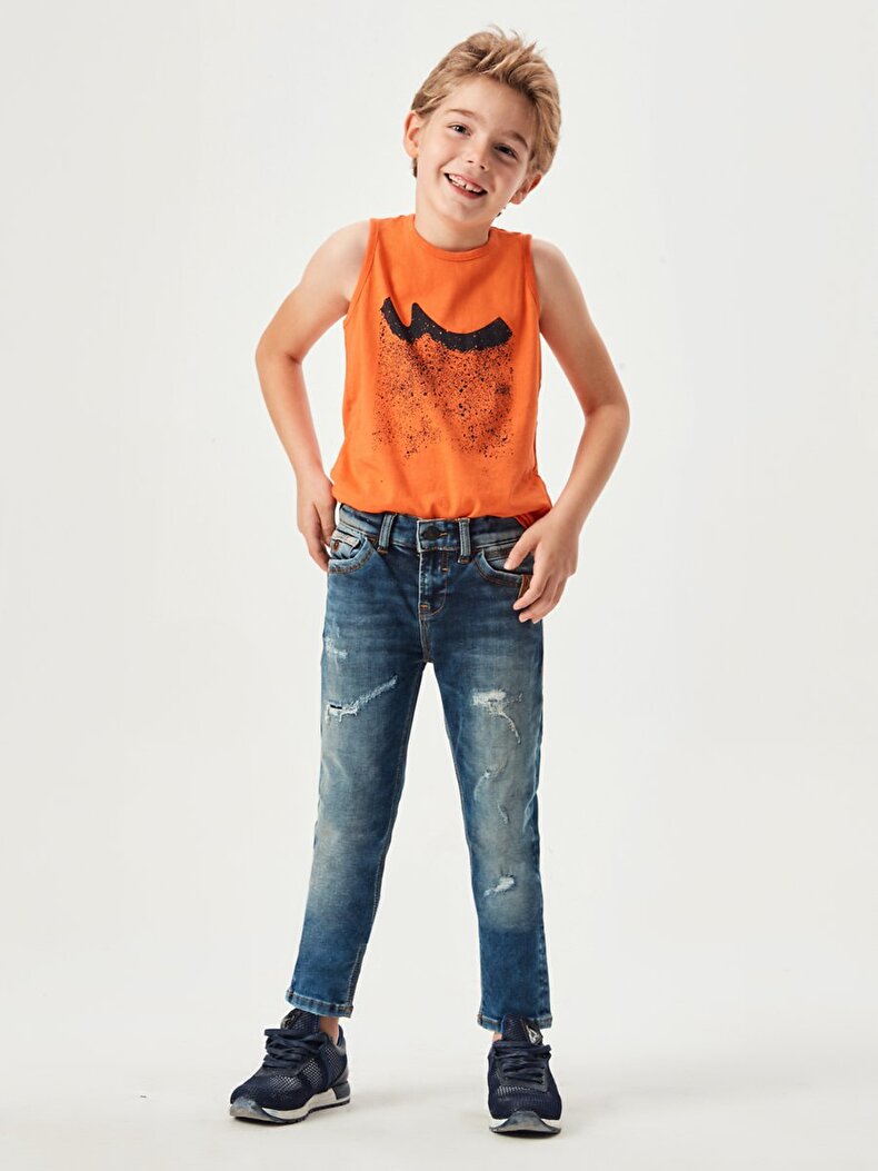 Cayle B Broek