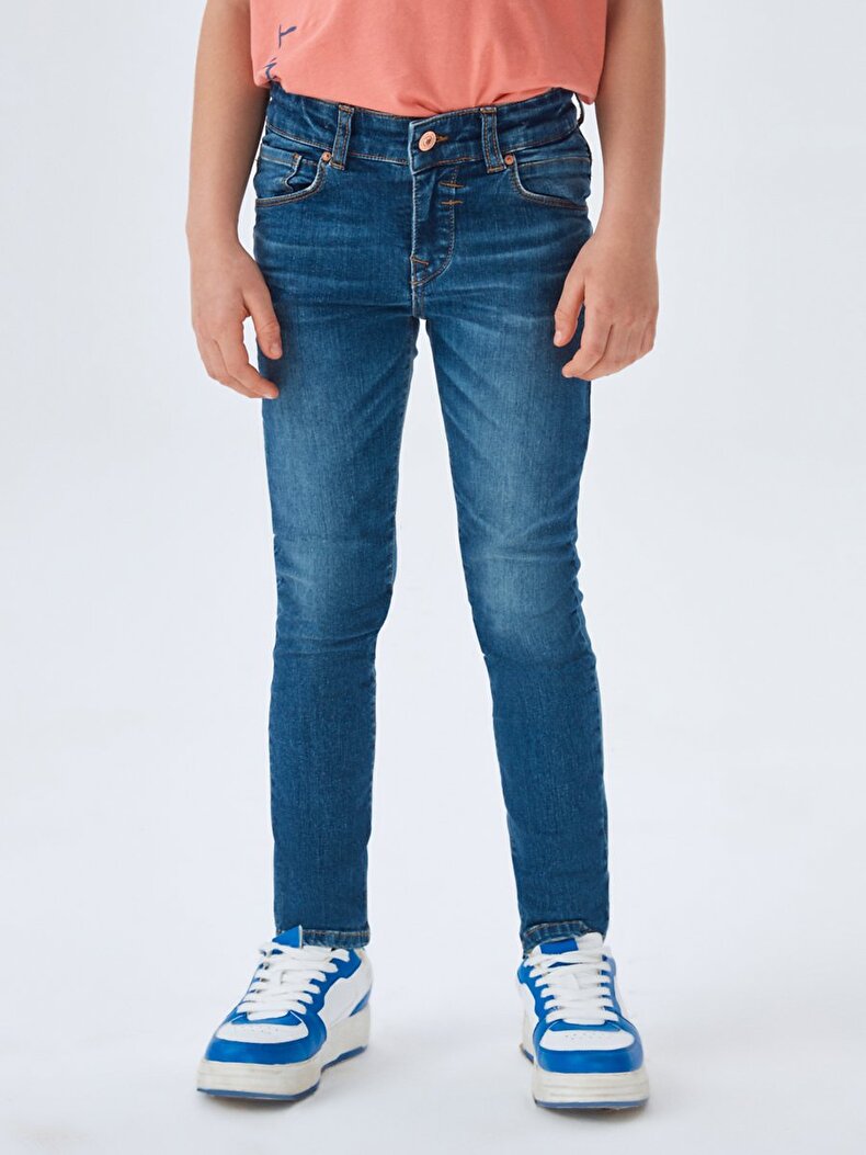 Rafiel B Broek