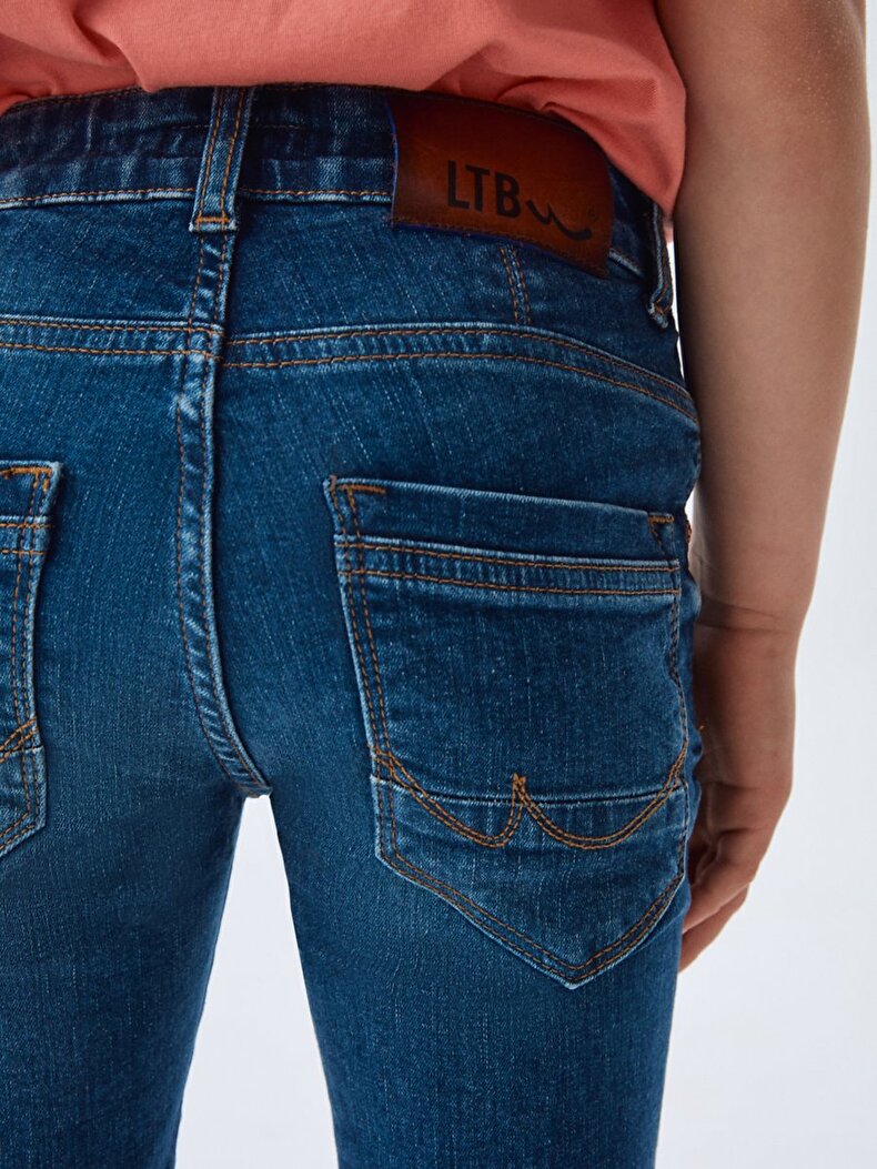 Rafiel B Broek