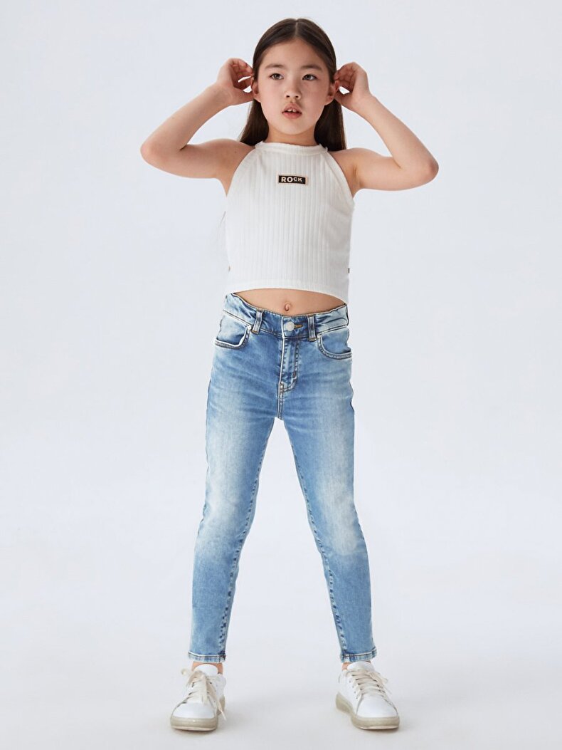 Lonia G Broek