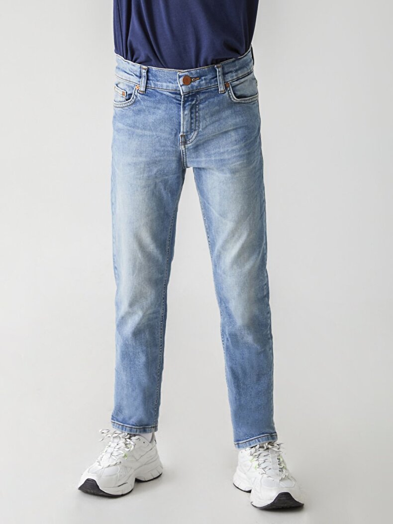 Renny B Broek