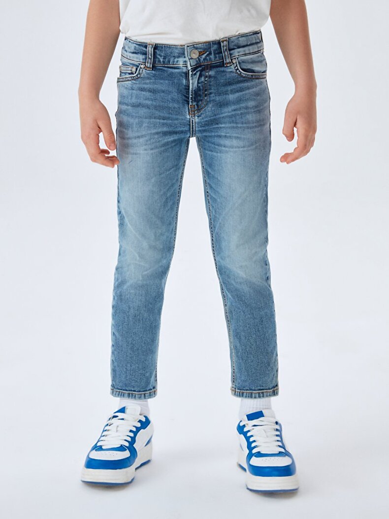 Renny B Hosen