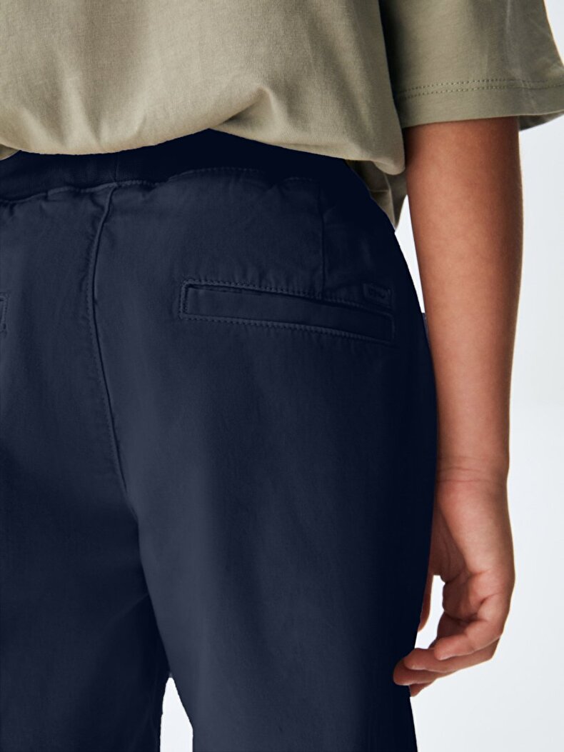 Dunkelblau Shorts